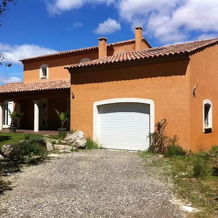 Willa Mes Dans La Garrigue *